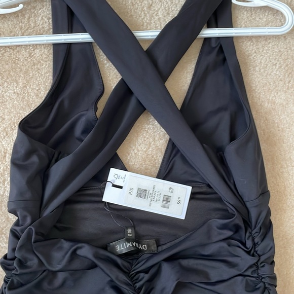 NWT dynamite deep neck ruched bodycon black dress - Picture 4 of 8